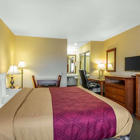 Econo Lodge Inn & Suites Riverside - Corona מראה חיצוני תמונה