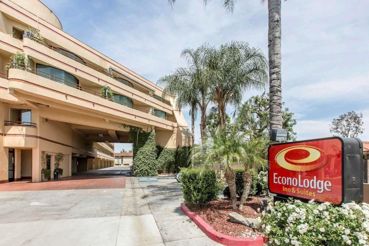 Econo Lodge Inn & Suites Riverside - Corona מראה חיצוני תמונה