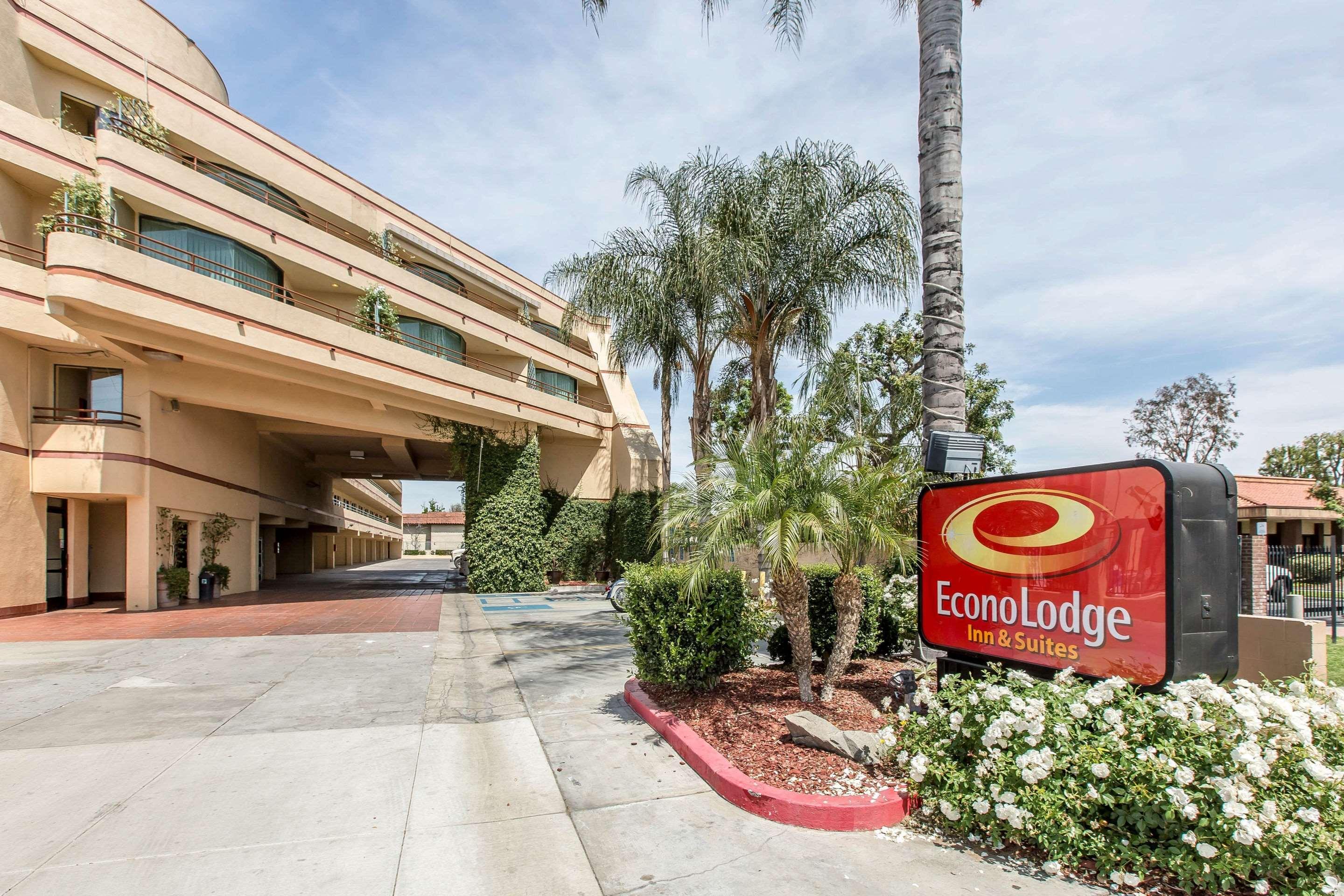 Econo Lodge Inn & Suites Riverside - Corona מראה חיצוני תמונה