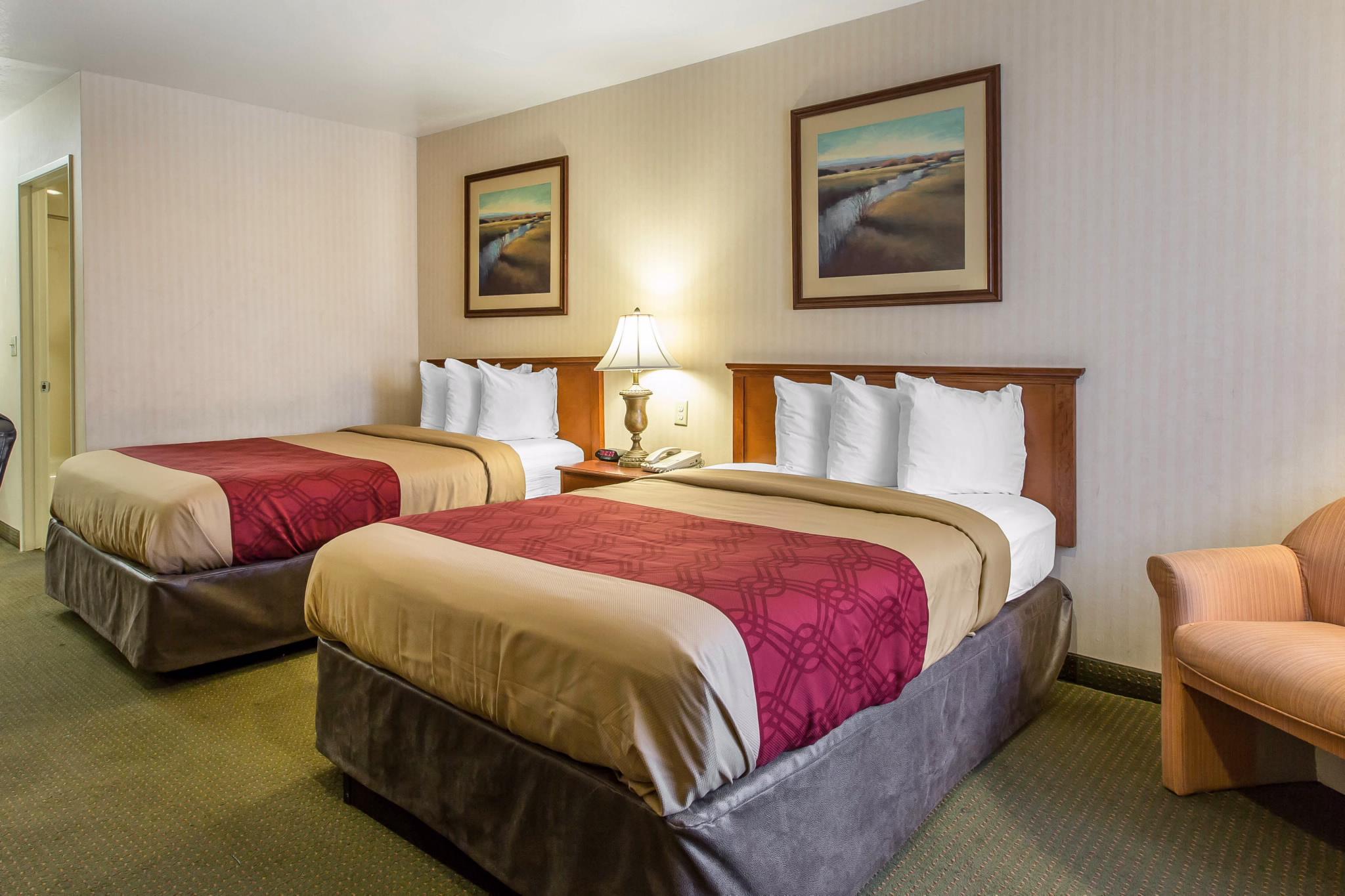 Econo Lodge Inn & Suites Riverside - Corona מראה חיצוני תמונה