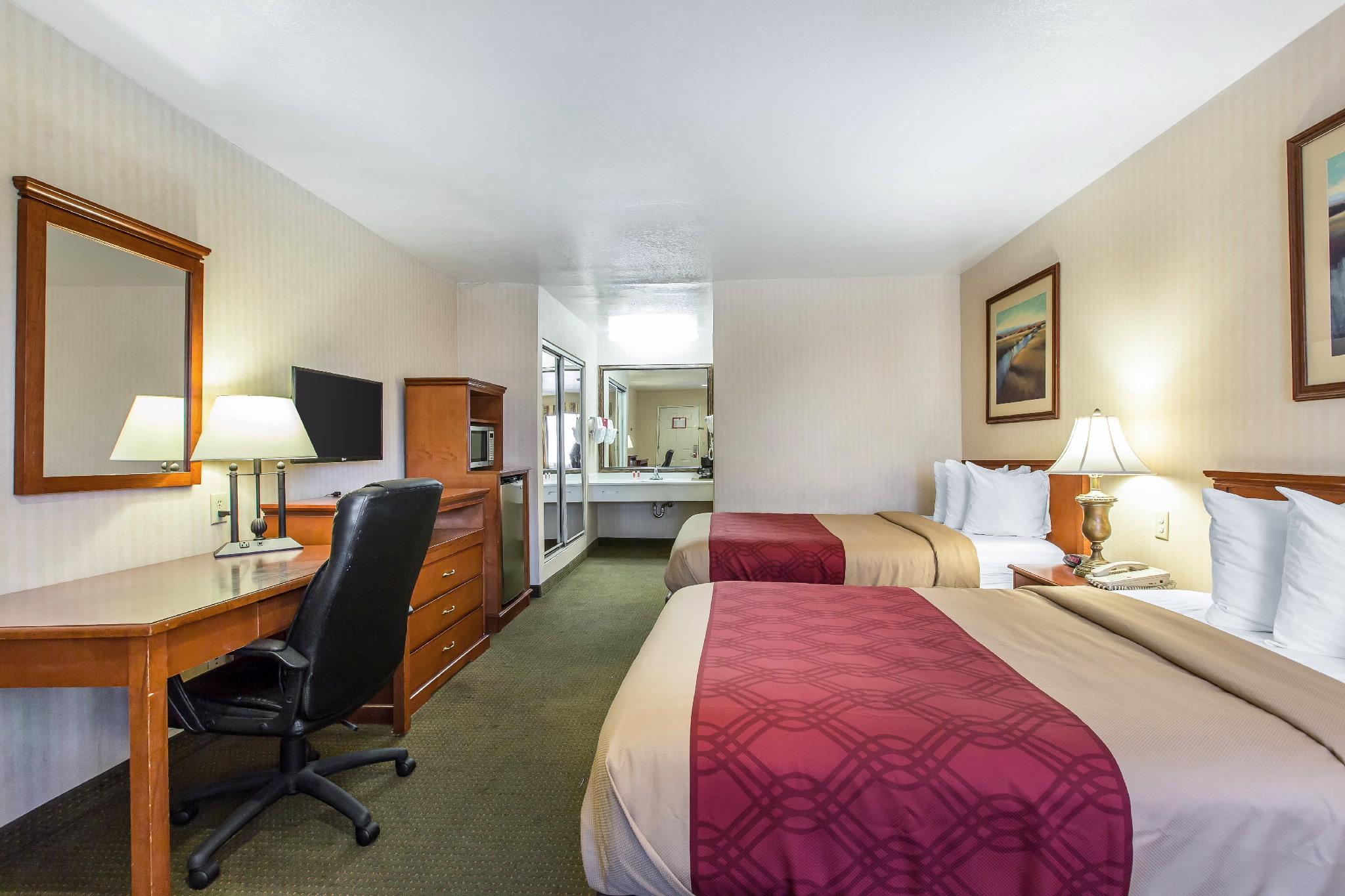 Econo Lodge Inn & Suites Riverside - Corona מראה חיצוני תמונה