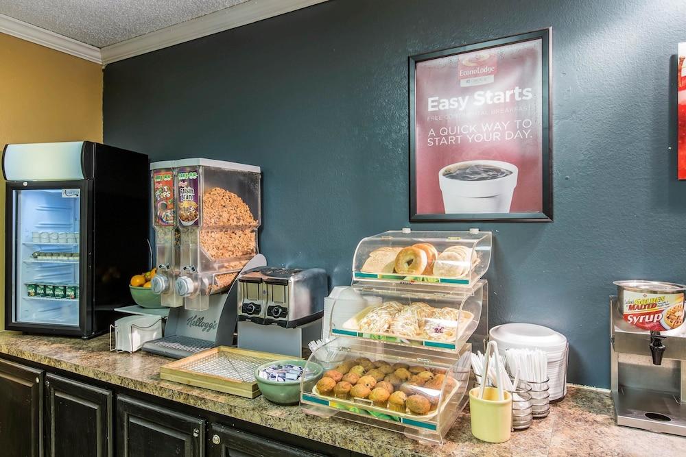 Econo Lodge Inn & Suites Riverside - Corona מראה חיצוני תמונה